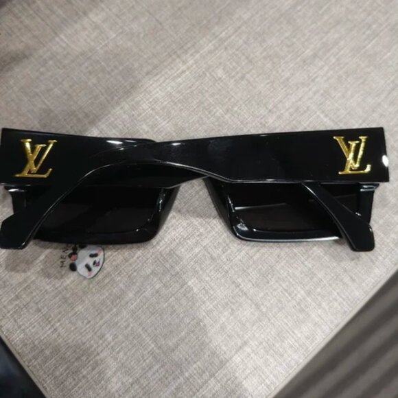 Louis Vuitton Black Rectangular Sunglasses – Unisex Designer Shades - Picture 2 of 5